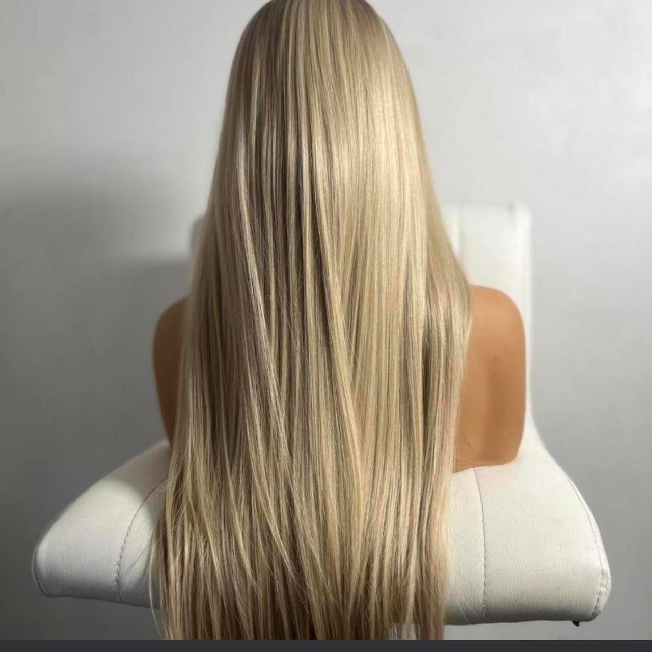 Kunaka – 24” Straight Ombre Blonde Wig