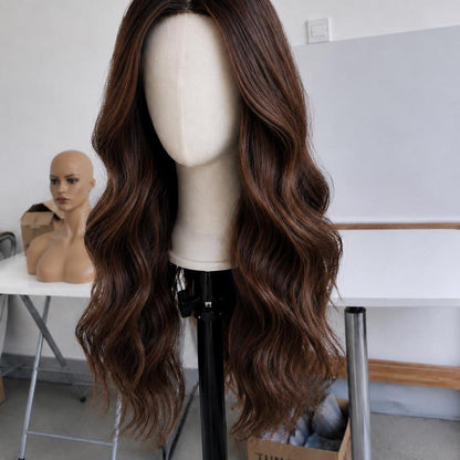 Beverly – 28” Brown Wavy Wig