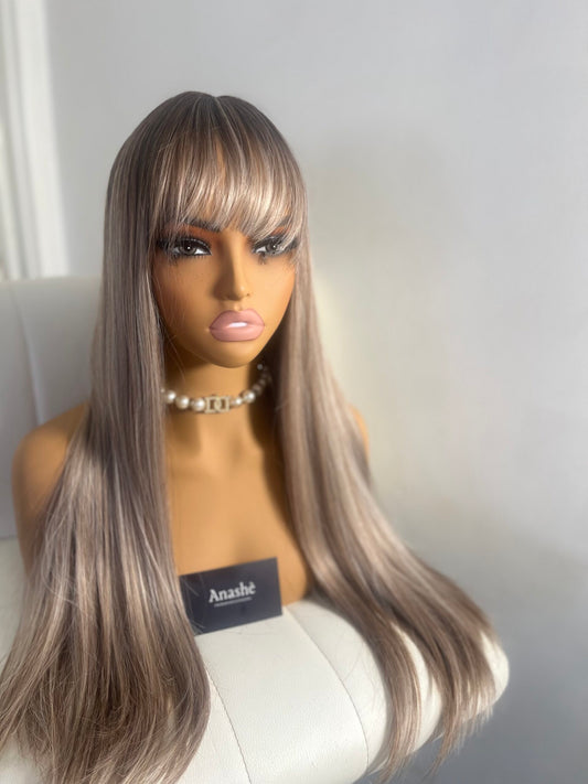 Courtney – 24” Ash Highlight Blonde Wig